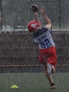 Märän pallon kiinniottotreenissä Oliver Jyväsjärvi.