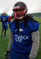 Oululaistunut Stacey Thomas pelaa Royalsissa EU-statuksella ja osallistuu pelaamisen lisäksi myös takakentän pelaajien valmennukseen.