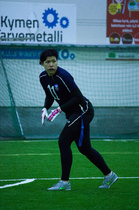 Amerikkalaisen jalkapallon EM-kisojen all starsiin vuonna 2015 valittu Jenni Wahlberg oli mukana Kouvolan turnauksessa Wolverinesin riveissä.