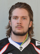 Maajoukkueen pelinrakentaja Miro Kadmiry pelaa perjantaina entistä seuraansa vastaan ja on olennaisessa osassa Kim Wikströmin johtamassa hyökkäyksessä.