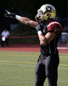 Vuonna 2014 Niko Lester pelasi GFL:n Cologne Falconsissa ja oli joukkueensa kärkeä sekä taklauksissa että syötönkatkoissa.