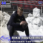 Keväällä 2016 Niko Nousiainen valmistautui Vaahteraliigaan TAFT:n paidassa. Nyt edessä on Sveitsin liigaa Baselin paidassa ja I-divisioonaa Helsinki Wolverinesissa.