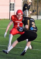 Roostersin wr-lb-k Kim Saarijärvi saa joukkueessaan paljon vastuuta.