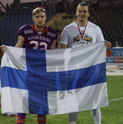 Kesäkuussa Frankfurt Universea edustanut Santeri Inkinen (vas.) ja Salonen pitivät Suomen värejä esillä Eurobowlissa, jonka Salosen Brauschweig lopulta voitti. Tulevana kesänä kulmapuolustaja Inkinen tekee paluun Vaahteraliigaan nousijajoukkue Kuopio Steelersin paidassa.