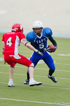 Utriainen numerolla viisi TAFT:n paidassa haastamassa Roostersissa pelannutta etunimikaimaansa Rantalaa.
Kuva: Jari Turunen