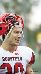 Stephen Peyton on voittanut Hakalan joukkueessa kolmesti Suomen mestaruuden - 2012, 2013, 2015. Vuonna 2012 Peyton teki touchdownin, kun Vaahteramaljaa oli jäljellä 3 sekuntia. Seuraavana vuonna hän teki finaalissa touchdownin, kun ottelua oli kulunut ainoastaan 8 sekuntia. 2015 Vaahteramaljassa Peyton teki touchdownin Micah Brownin heitosta.
Kuva: Sami Ranta