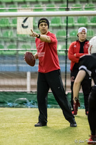 Suomi-urallaan muun muassa pelinrakentajana pelannu Bezaire osallistuu Steelersissä myös pelipaikkavalmennukseen. Kuva: Jari Turunen