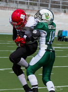 Maajoukkuekulmapuolustaja Maari Antila (18) kuuluu Crocodiles-eliittiin niin heittohyökkäyksessä kuin heittopuolustuksessakin.
Kuva: Eki Tanskanen