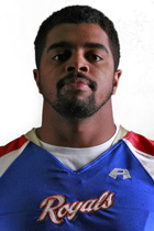 Royalsin ahkerin taklaaja oli puolustuksen tukimies Chris Young, joka ehti taklaamaan myös erikoisjoukkueissa ja pelasi lisäksi ajoittain keskushyökkääjänä. Kaiken kaikkiaan Young keräsi 9 taklausta, joista kaksi aloituslinjan takana. Myös yksi säkitys mahtui tilastoihin. "Chris on kone", kommentoi Royalsin päävalmentaja Seppo Evwaraye.