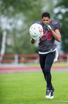 Steelersin Tino Nnogo on myös II-divisioonan säihkyvimpiä laitahyökkääjiä. Valokuva:Jari Turunen