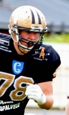 Miesten maajoukkueessakin pelanneen Butchersin Arttu Tennbergin yksi etu on ulottuvuus. Kuva: Jaakko Laurila