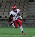 Jaycen Spears ei ole lauantaina Innsbruckissa ensimmäistä kertaa. Roosters-keskushyökkääjä pelasi itävaltalaisjoukkueessa jo vuonna 2013, jolloin Raiders ja Roosters edellisen kerran kohtasivat. Tuolloin Raiders oli parempi lukemin 53–13. Spears teki tuolloin nykyistä joukkuettaan vastaan kolme touchdownia: kaksi juoksupeleistä ja yhden 70-jaardisesta syötönkatkonpalautuksesta.
Kuva: Salla Lahti