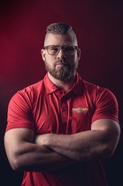 Ilkka Jämsä valittiin kaudella 2016 II-divisioonan arvokkaimmaksi pelaajaksi. Nyt Jämsä pääsee testaamaan I-divisioona juoksupuolustuksia.